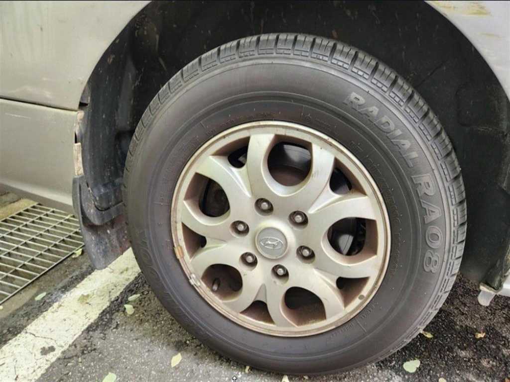 HYUNDAI Starex - Vista 5