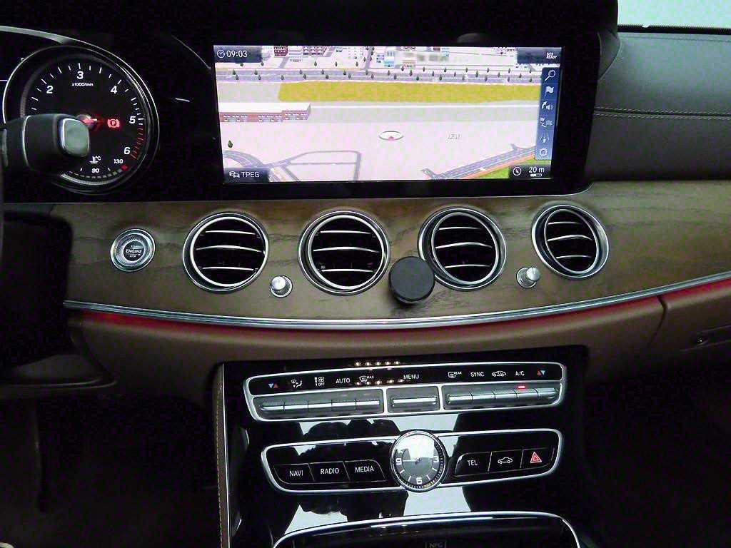 Mercedes Benz E class - Vista 11