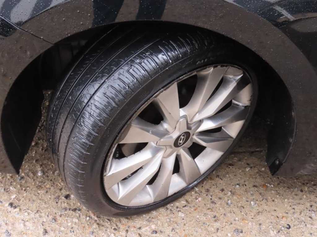 HYUNDAI Grandeur 2012 Negro - Importación desde Corea - HF Imports Iquique - Foto 19