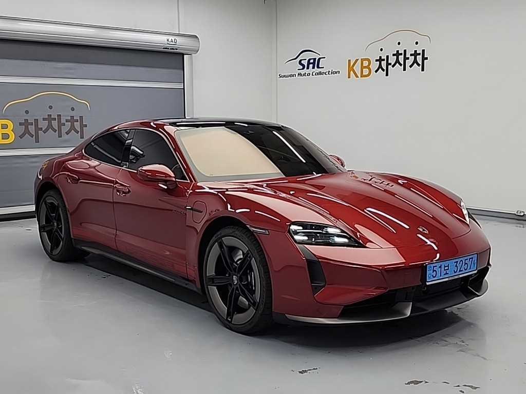 Porsche Taycan - Vista 4