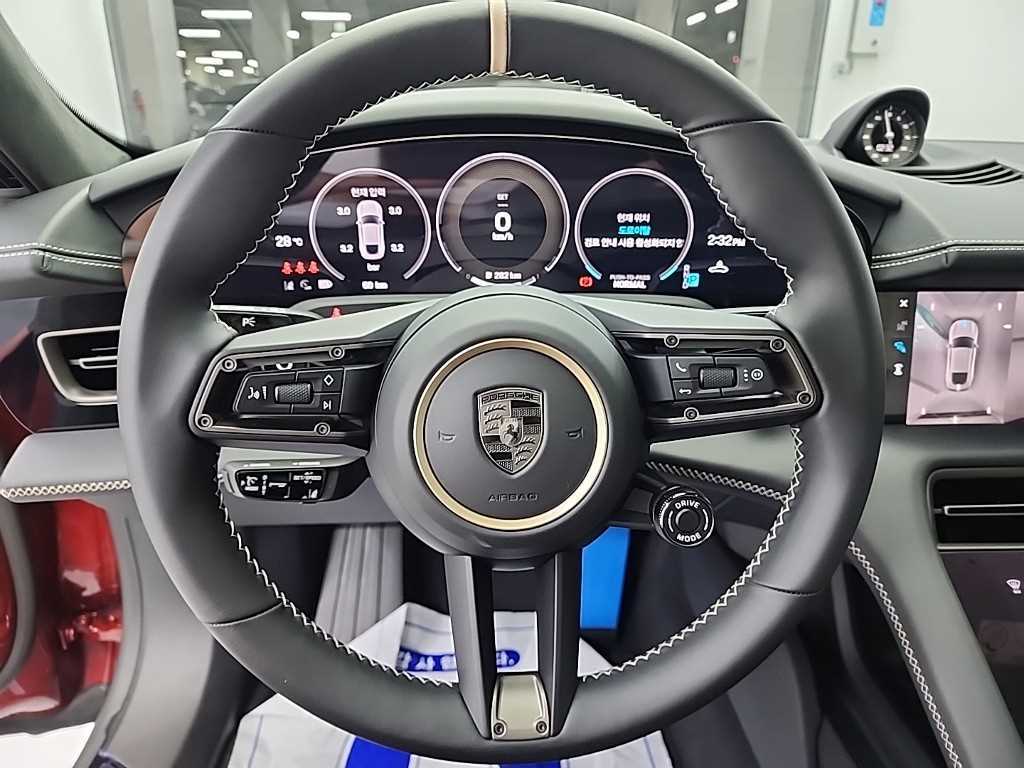 Porsche Taycan - Vista 9