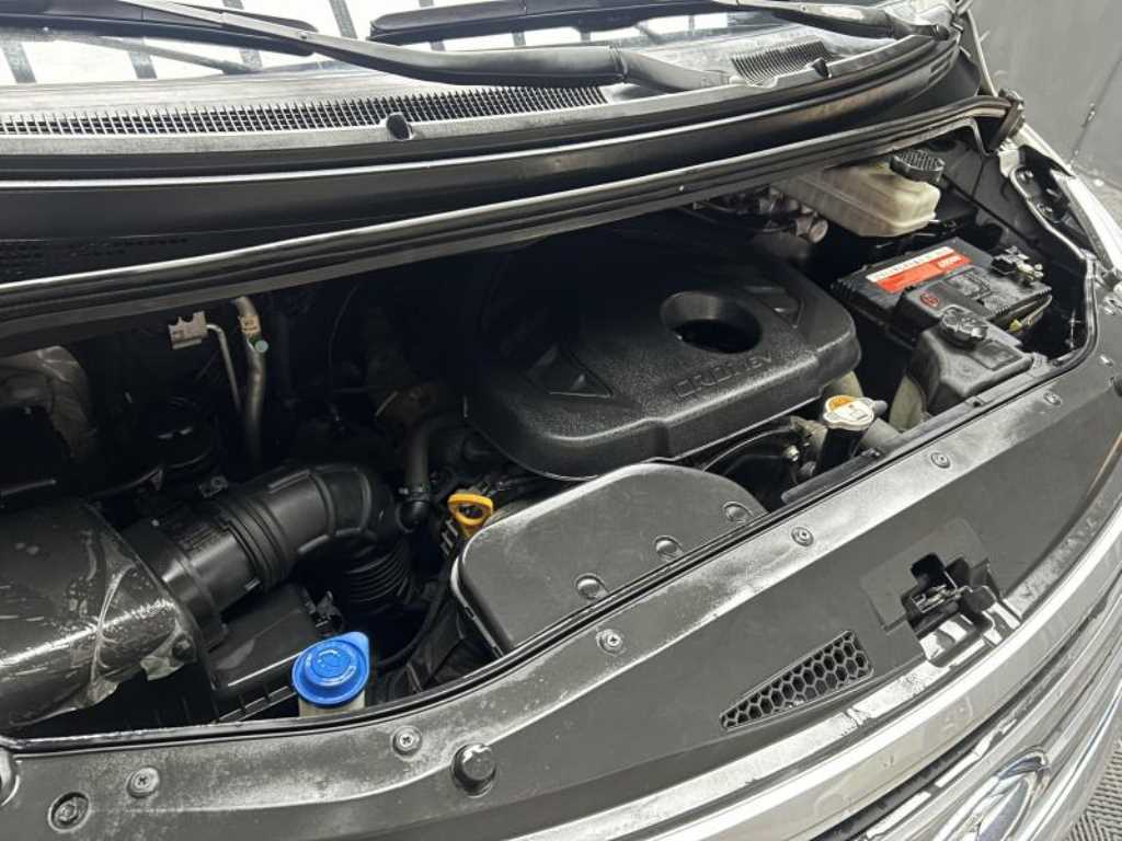 HYUNDAI Starex 2016 Plateado - Importación desde Corea - HF Imports Iquique - Foto 16
