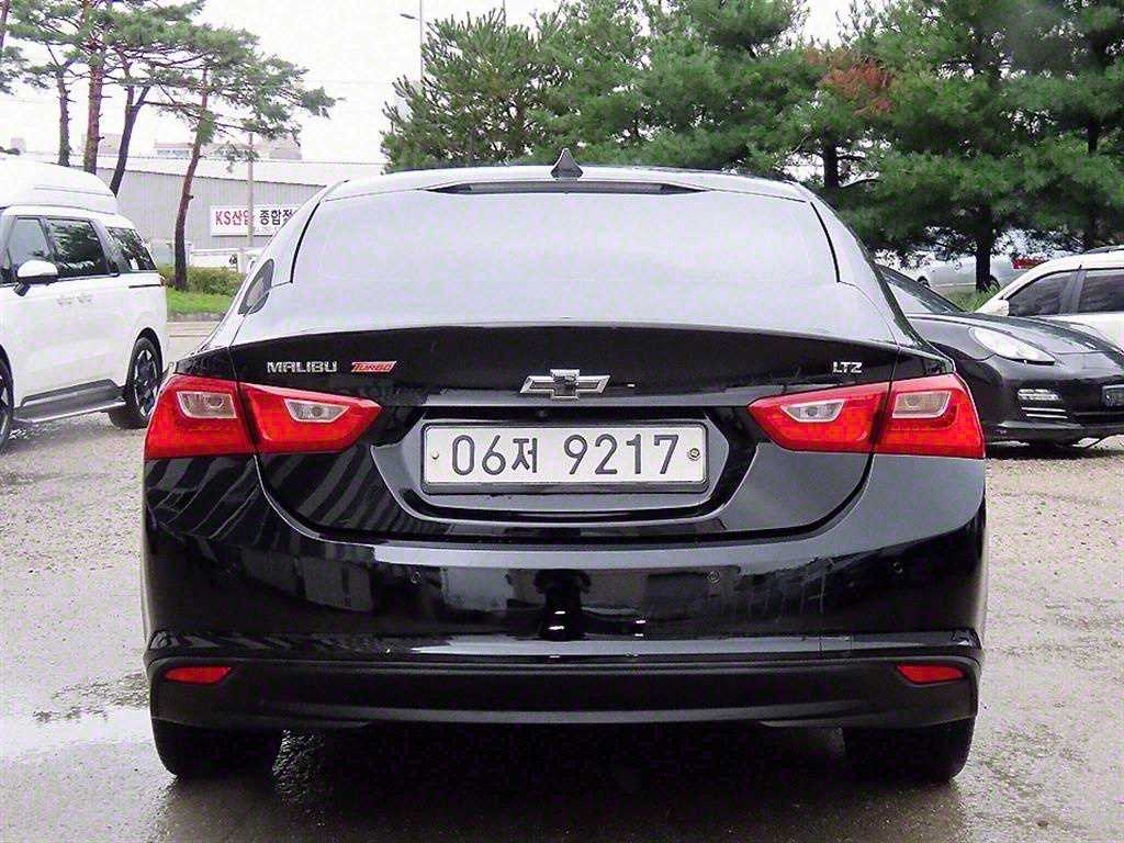 Chevrolet Malibu - Vista 4