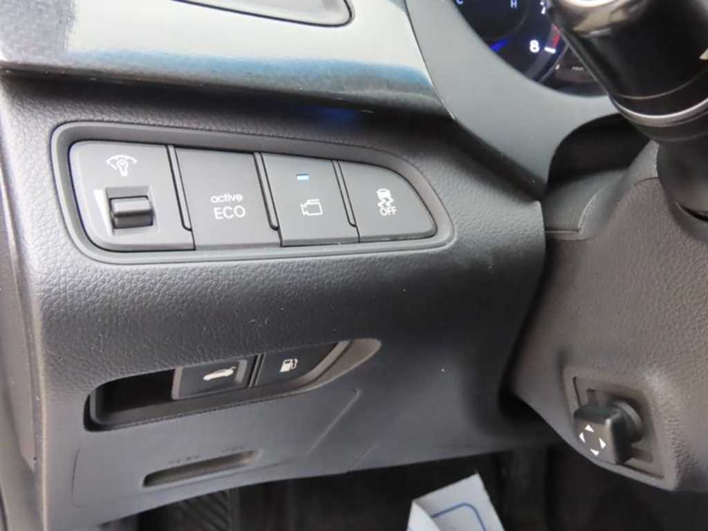 HYUNDAI Grandeur - Vista 12