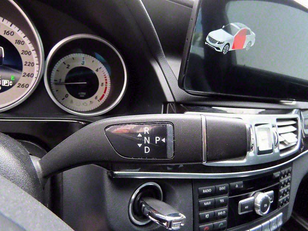 Mercedes Benz E class - Vista 10