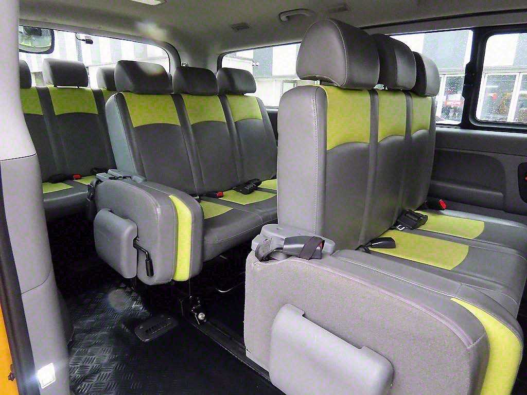 HYUNDAI Starex - Vista 7