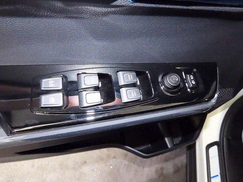 Ssangyong Torres 2024 the color of pearl - Importación desde Corea - HF Imports Iquique - Foto 13