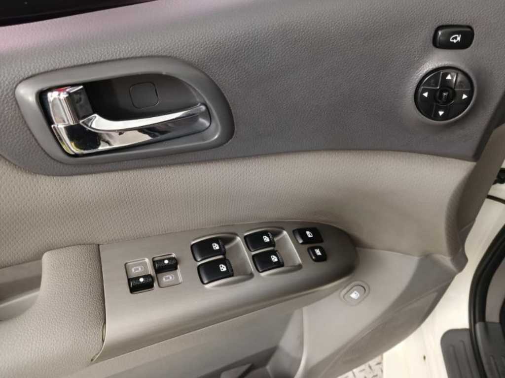 KIA Carnival - Vista 10