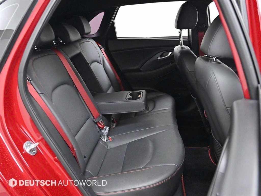 HYUNDAI i30 - Vista 12