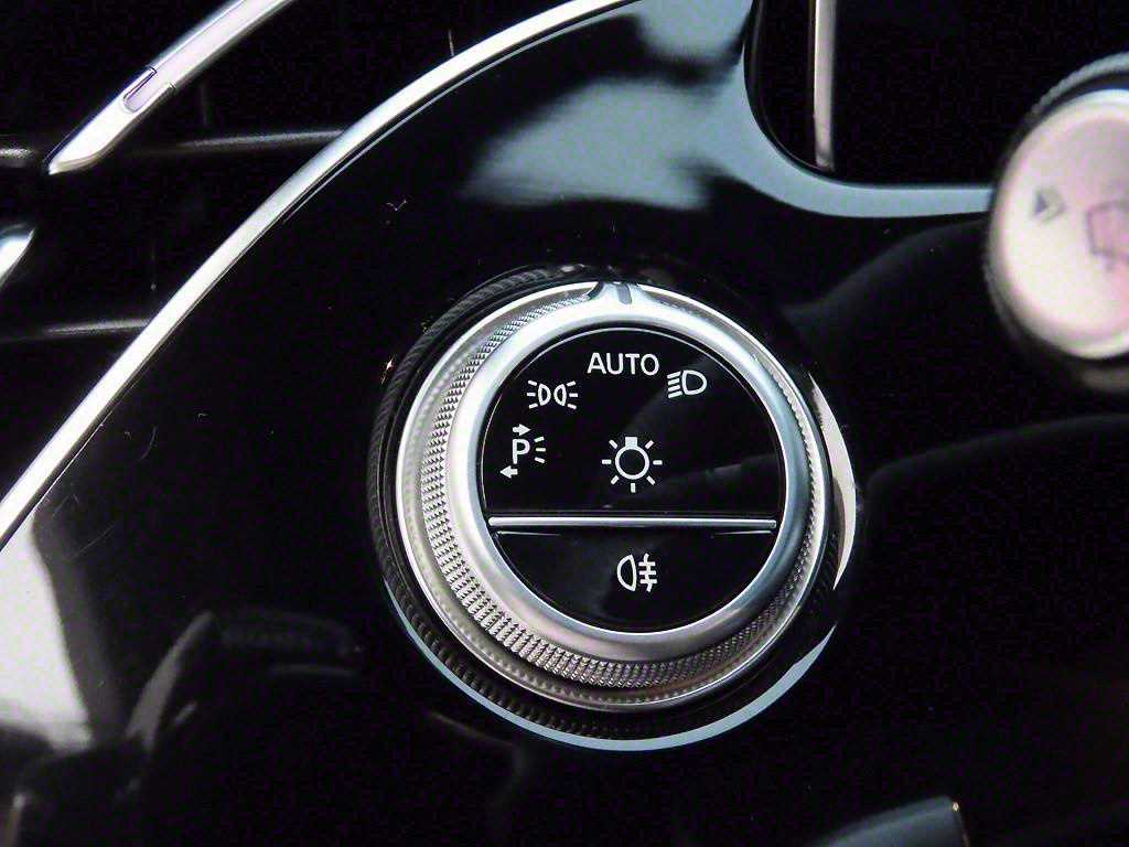 Mercedes Benz E class - Vista 12