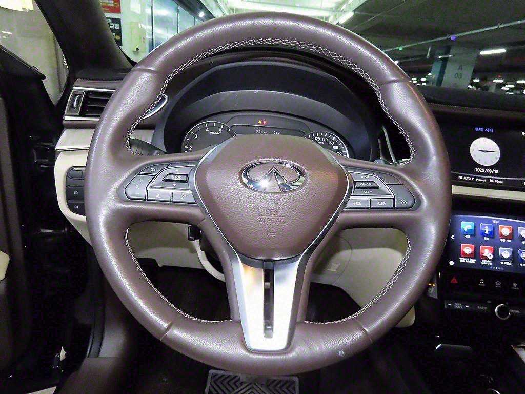 Infiniti QX - Vista 8