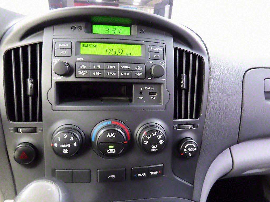 HYUNDAI Starex 2011 Blanco - Importación desde Corea - HF Imports Iquique - Foto 13