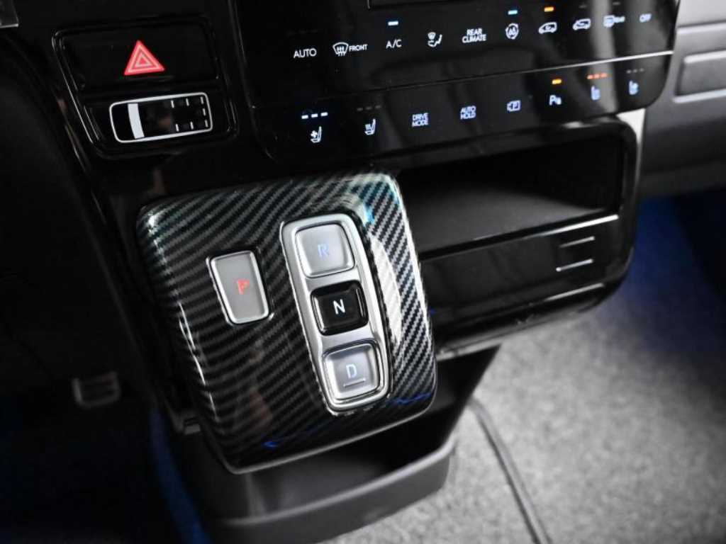 HYUNDAI Staria - Vista 9