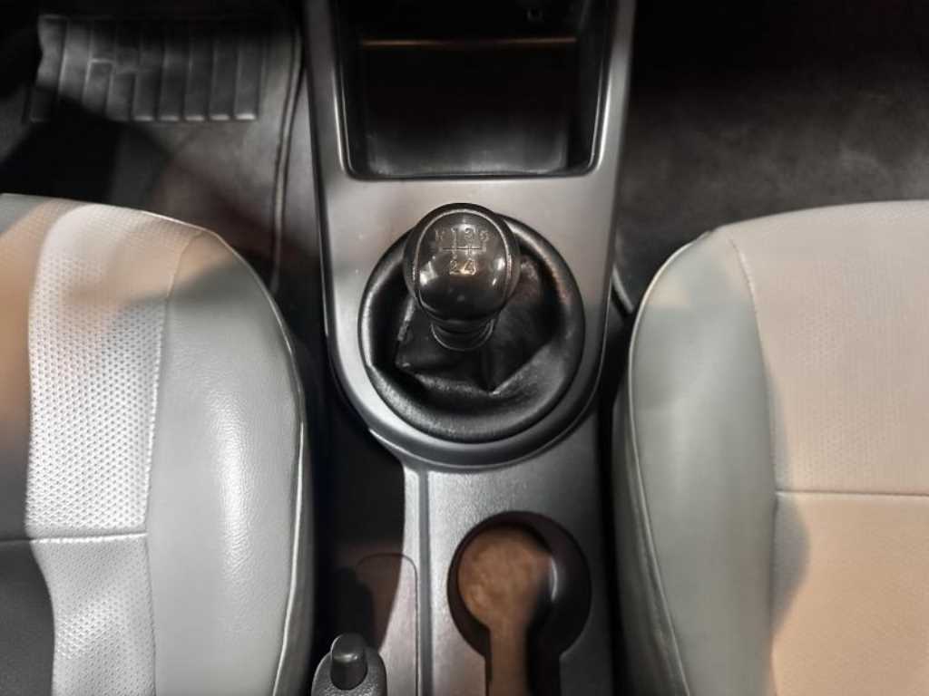 KIA Forte - Vista 11