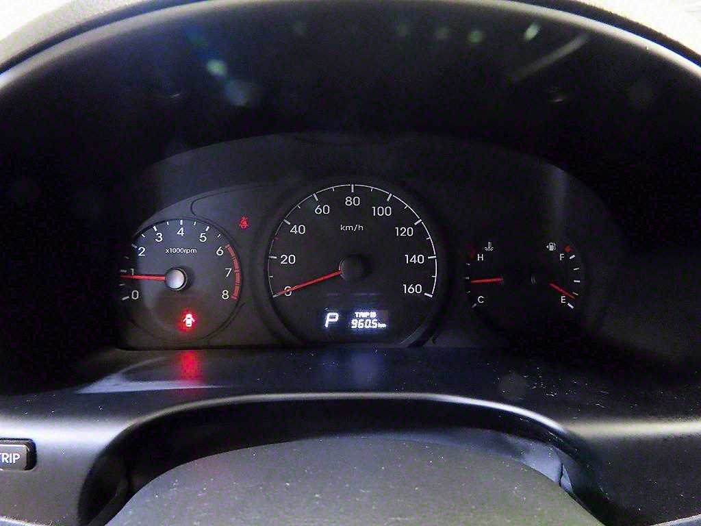 HYUNDAI Starex - Vista 9