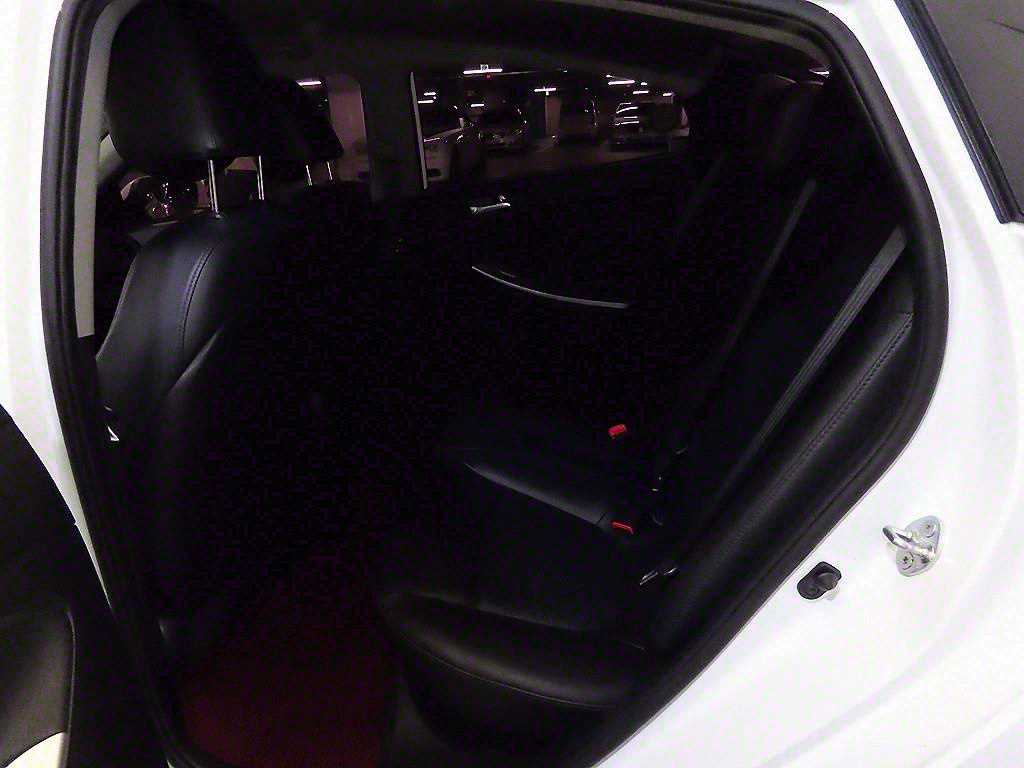 HYUNDAI Accent - Vista 7