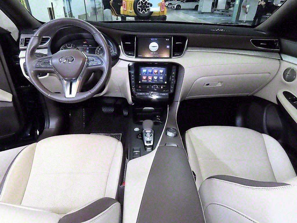 Infiniti QX - Vista 10