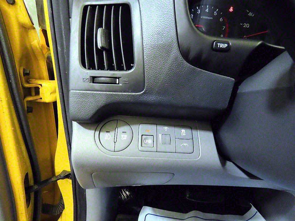 HYUNDAI Starex 2021 Amarillo - Importación desde Corea - HF Imports Iquique - Foto 15