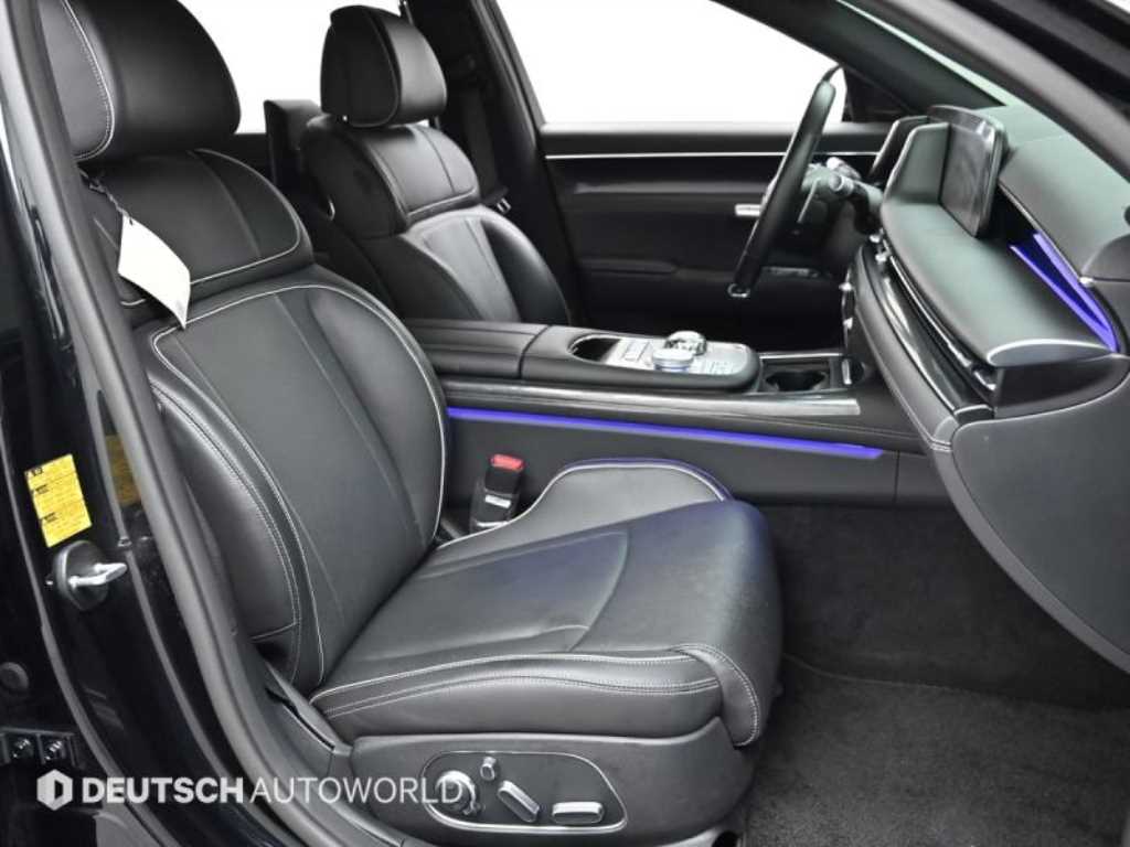 Genesis G90 - Vista 10