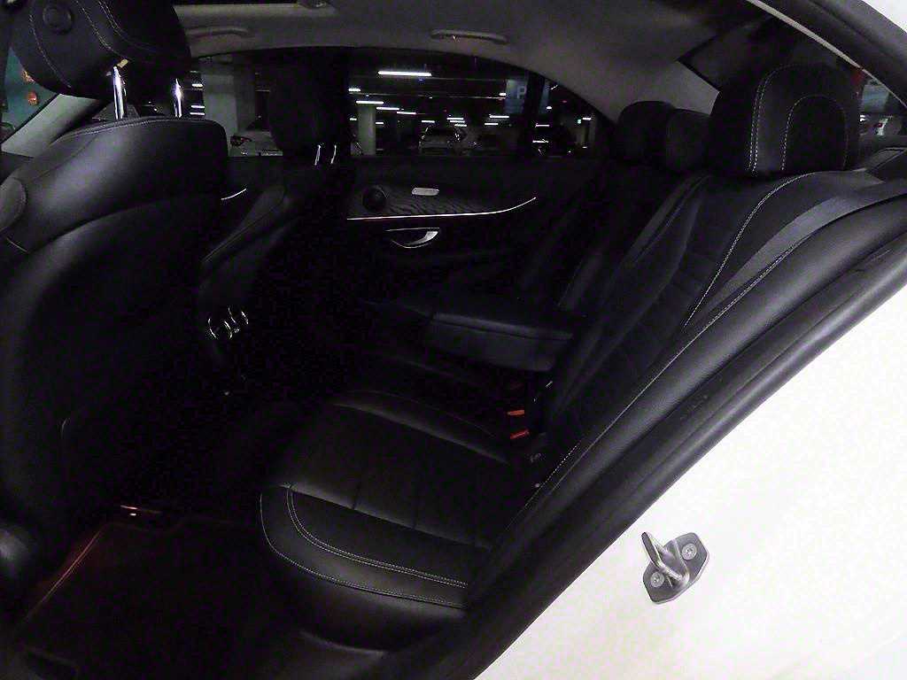 Mercedes Benz E class - Vista 7