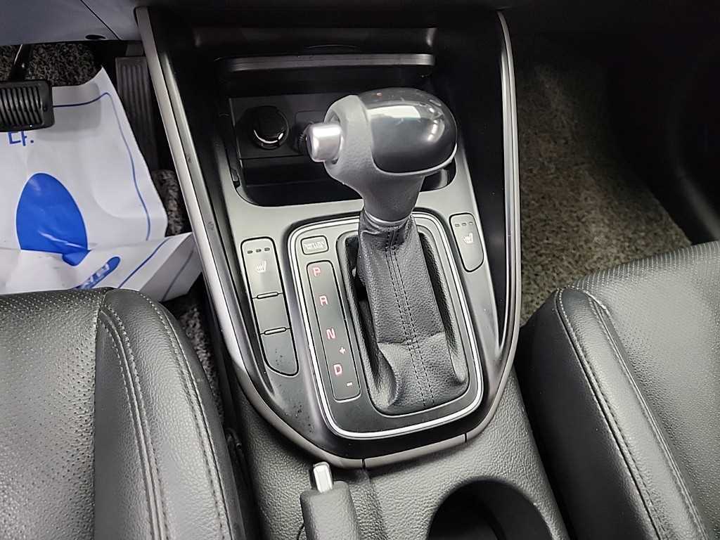 KIA Carens - Vista 8