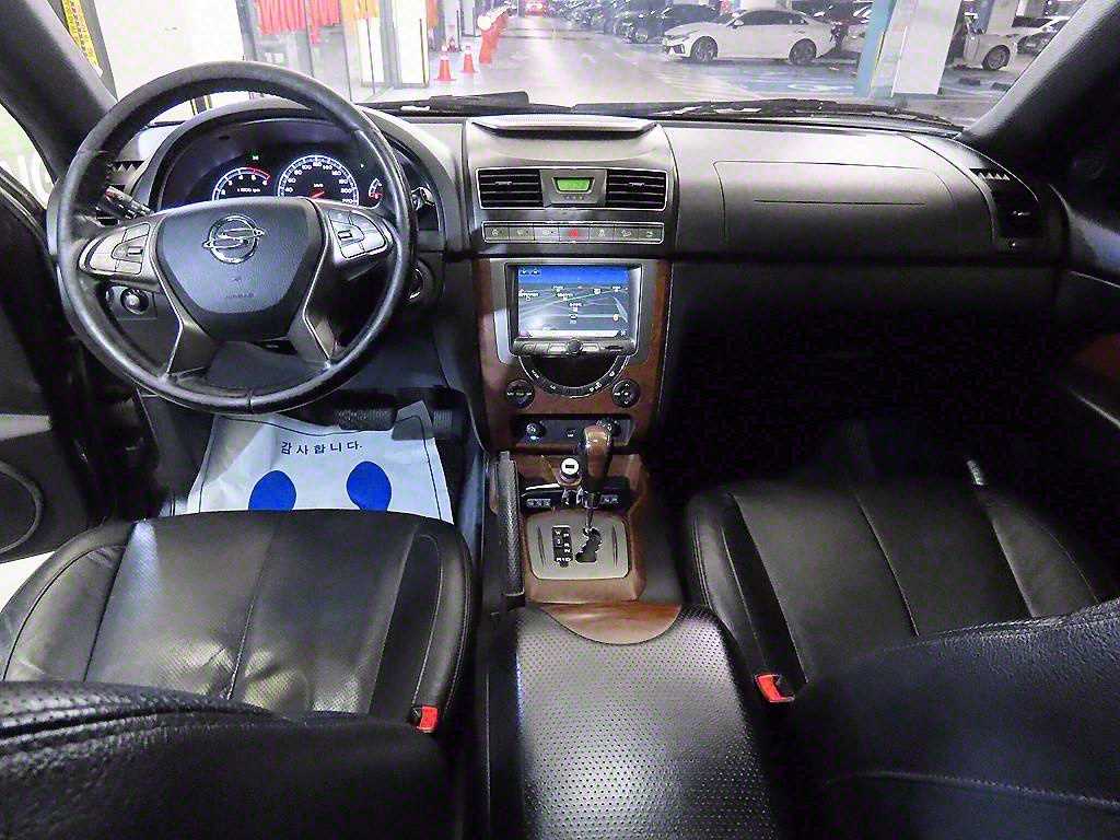 Ssangyong Rexton - Vista 10