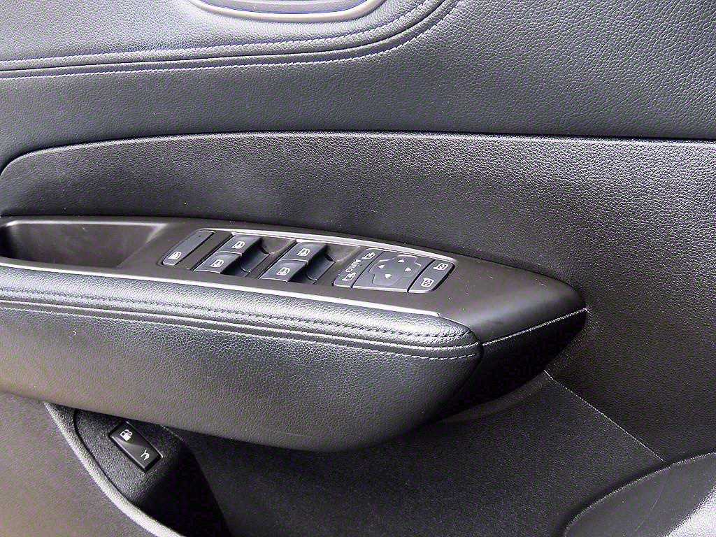 SAMSUNG SM6 - Vista 11