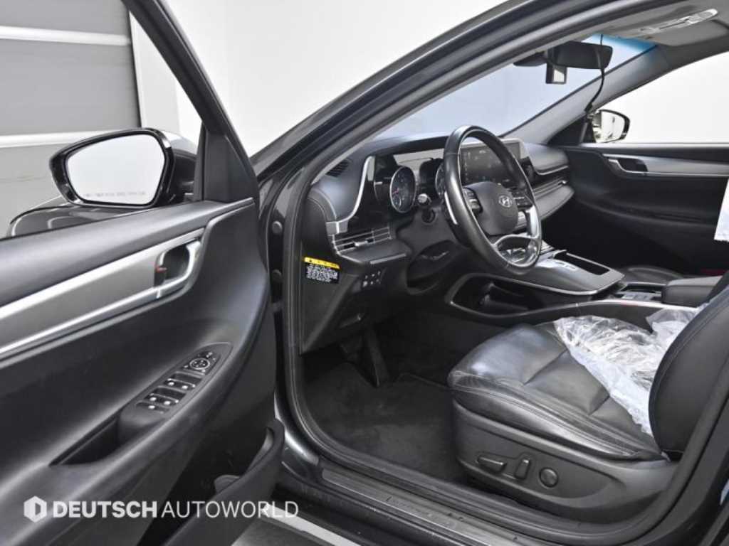 HYUNDAI Grandeur - Vista 11