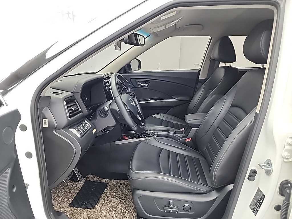 Ssangyong Tivoli - Vista 11