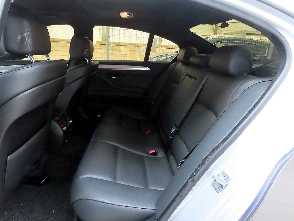 BMW 5 Series - Vista 6