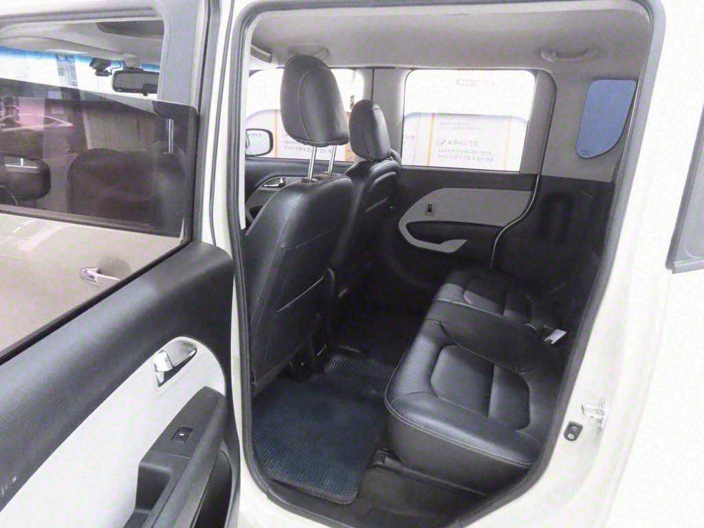 KIA Ray - Vista 6