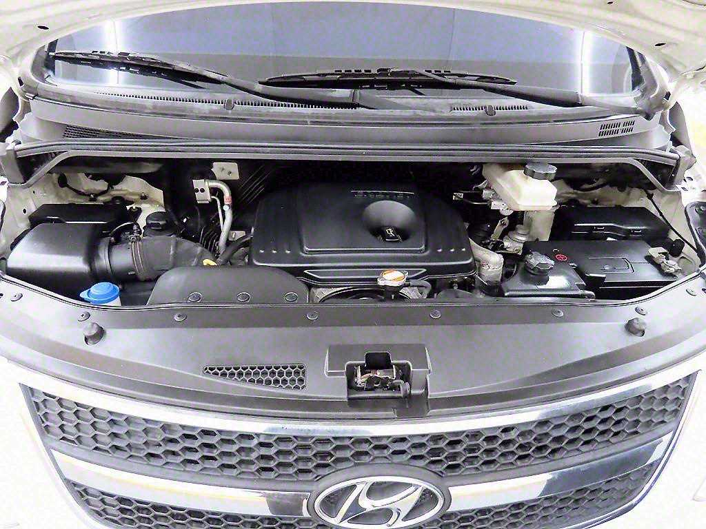 HYUNDAI Starex 2011 Blanco - Importación desde Corea - HF Imports Iquique - Foto 16