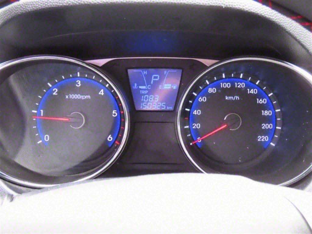 HYUNDAI Tucson - Vista 5