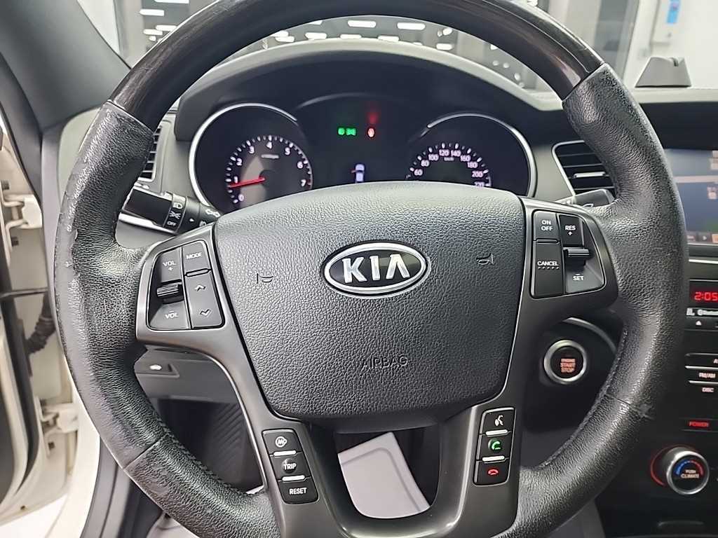KIA K7 - Vista 9
