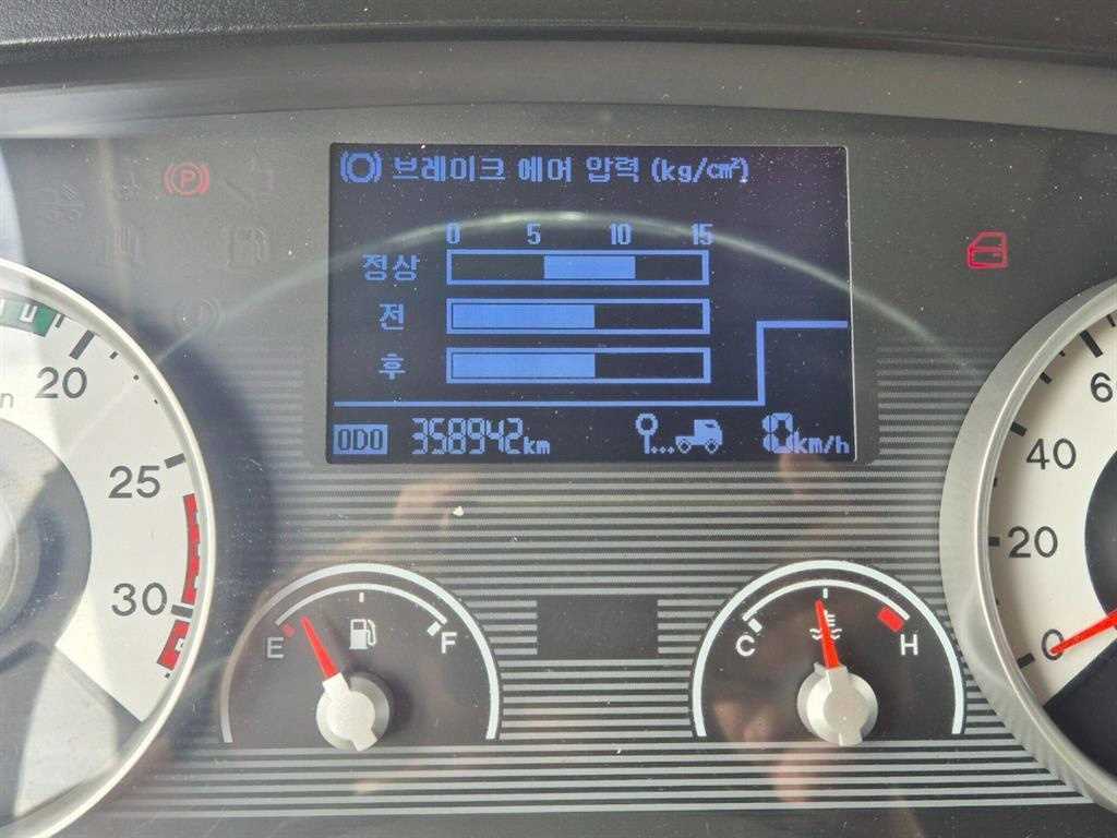 medium and large cargo truck 2015 Blanco - Importación desde Corea - HF Imports Iquique - Foto 20