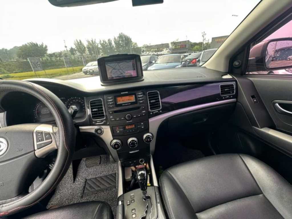 Ssangyong Korando - Vista 8