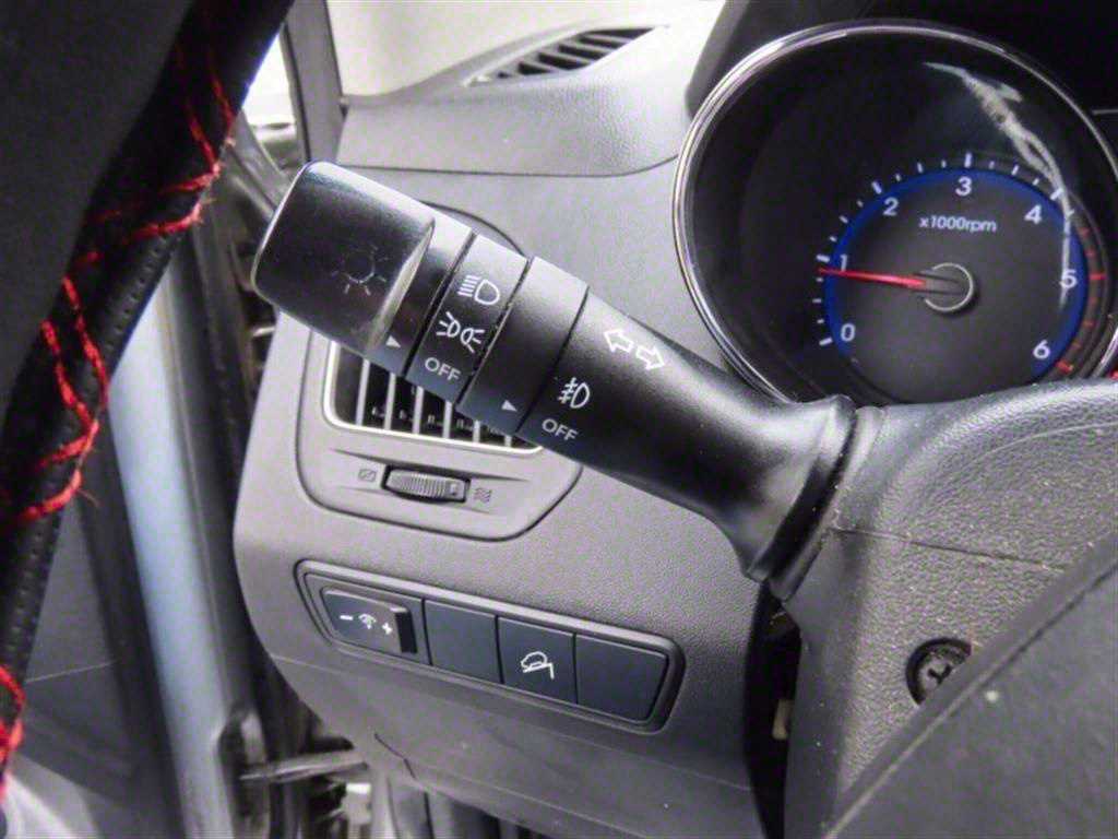 HYUNDAI Tucson - Vista 10