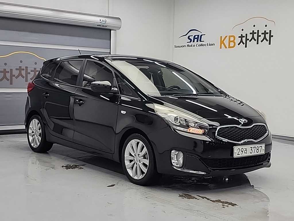 KIA Carens - Vista 4