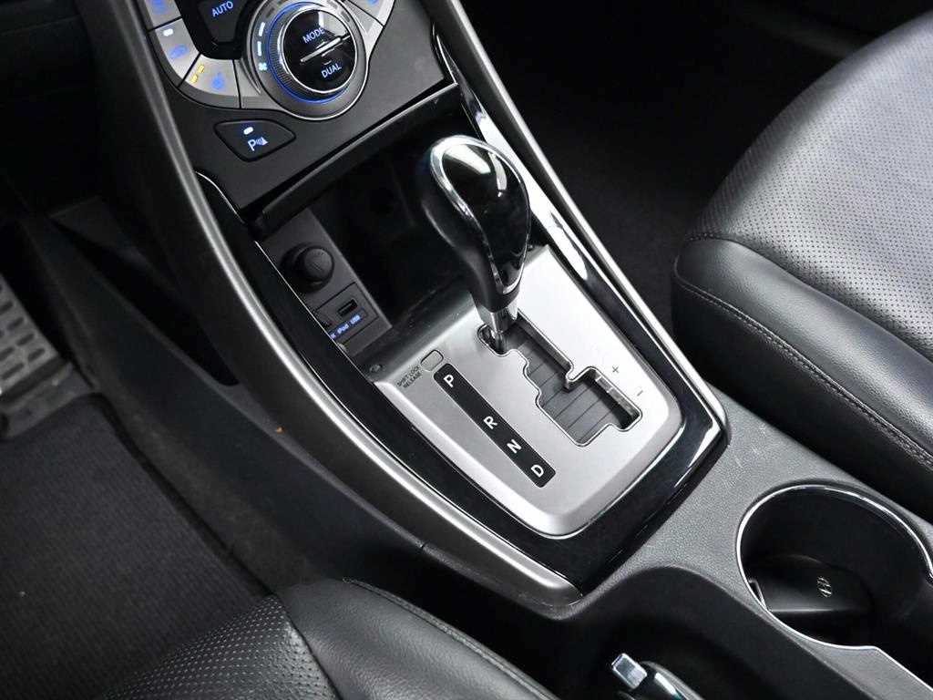 HYUNDAI Avante 2013 Plateado - Importación desde Corea - HF Imports Iquique - Foto 20