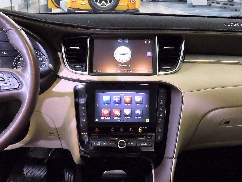 Infiniti QX - Vista 11