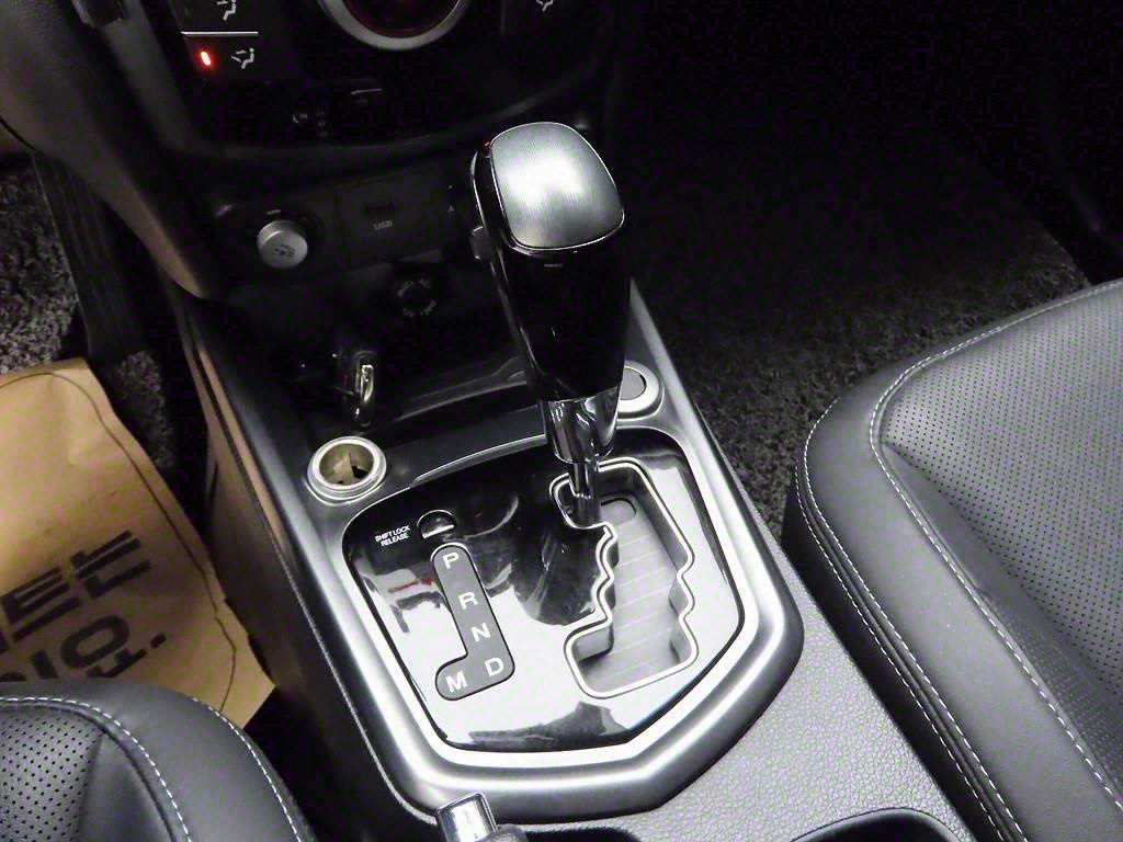 Ssangyong Tivoli - Vista 10