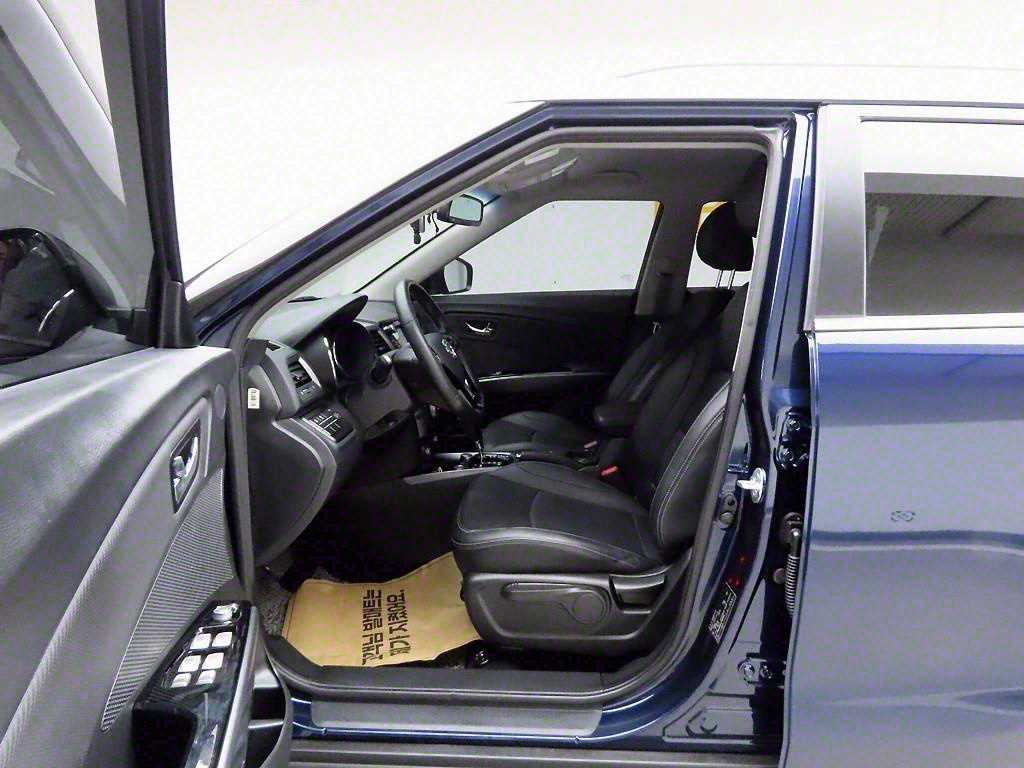 Ssangyong Tivoli - Vista 12