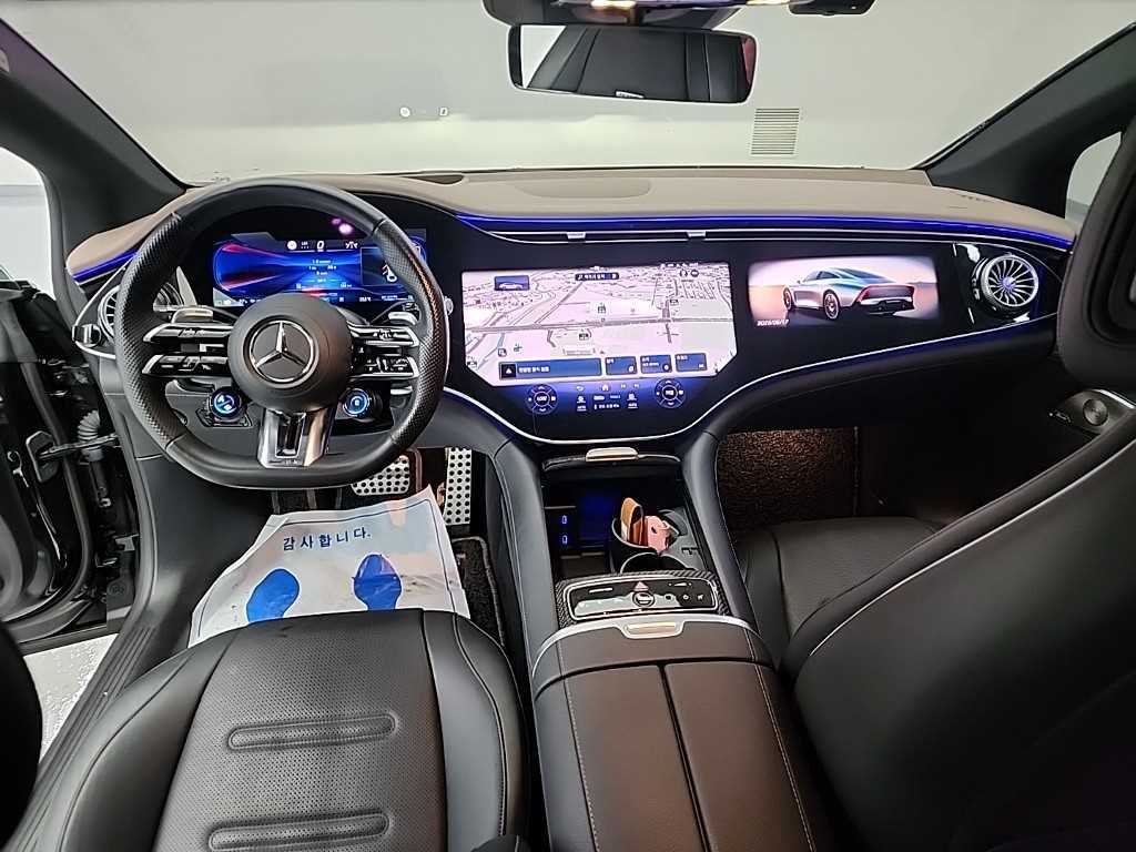 Mercedes Benz EQE - Vista 7