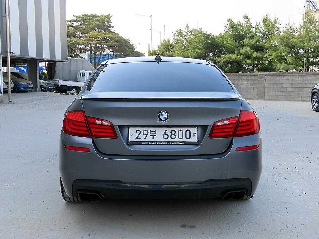 BMW 5 Series - Vista 4