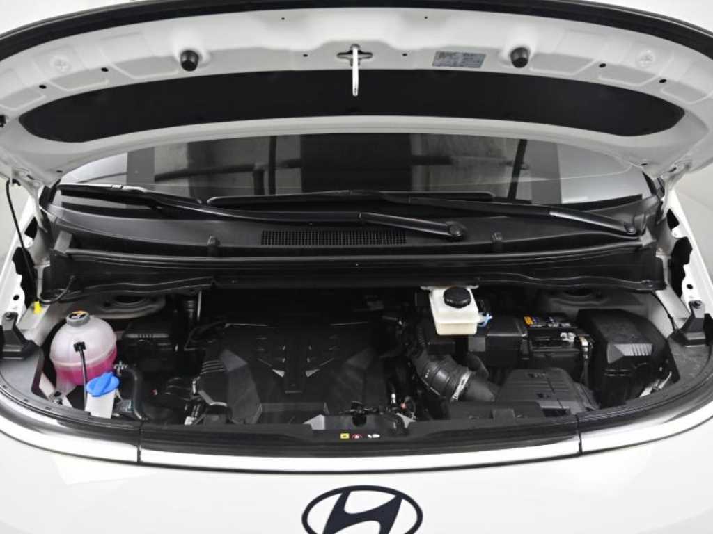 HYUNDAI Staria - Vista 6