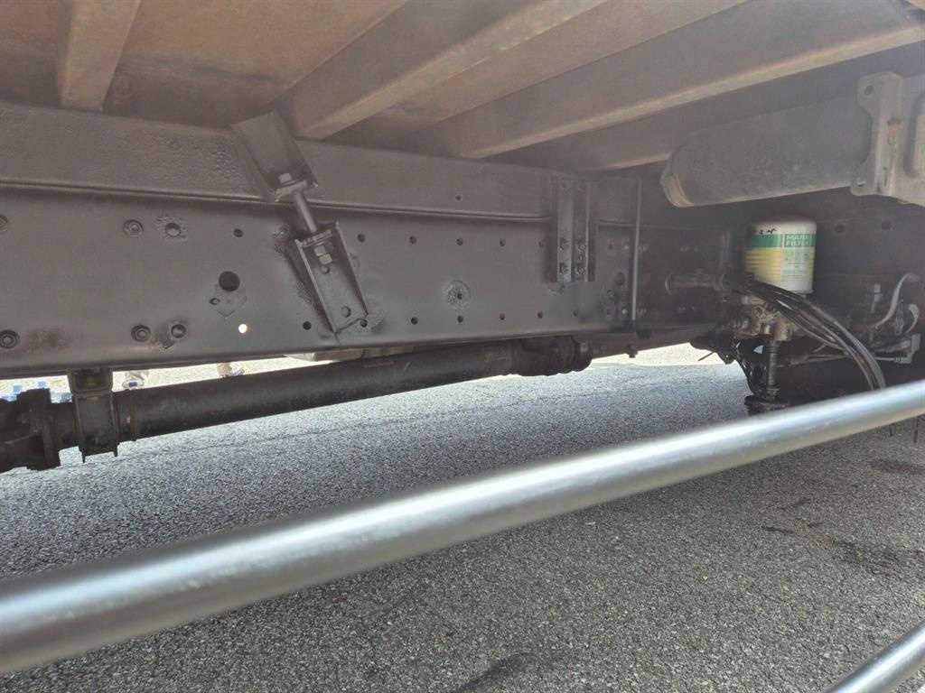 medium and large cargo truck - Vista 12