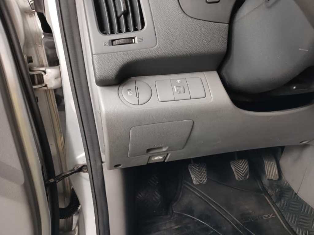 HYUNDAI Starex 2009 Plateado - Importación desde Corea - HF Imports Iquique - Foto 13