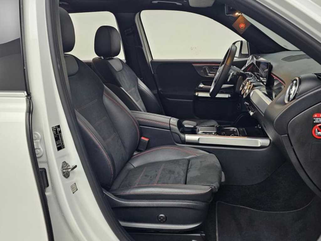 Mercedes Benz GLB Class - Vista 10