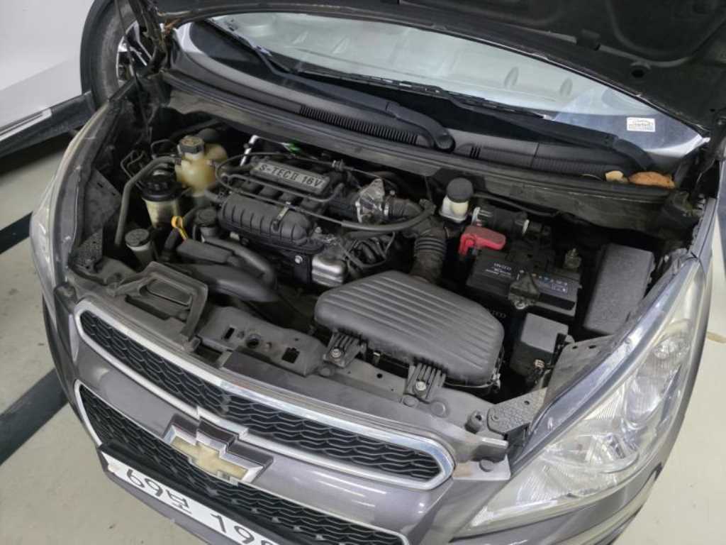 Chevrolet Spark - Vista 5