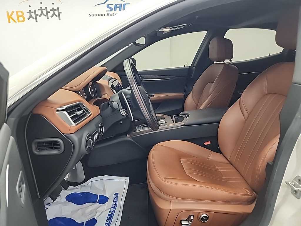 Maserati Ghibli - Vista 11